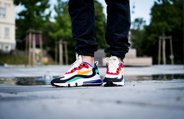 Comment associer les motifs et les textures pour un look harmonieux?